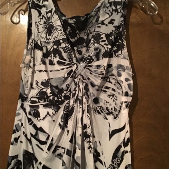 Top - Picture 2 of 2